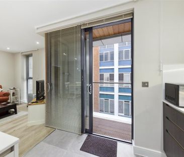 2 bedroom flat to rent - Photo 2