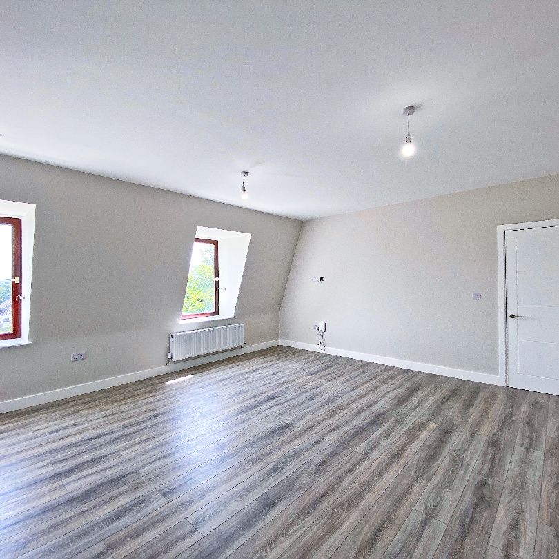 Stratfield House, Station Road, Hook, RG27 - Photo 1