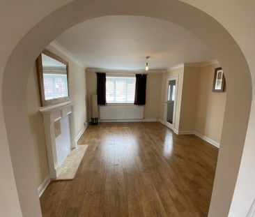 3 bedroom semi-detached house to rent - Photo 2