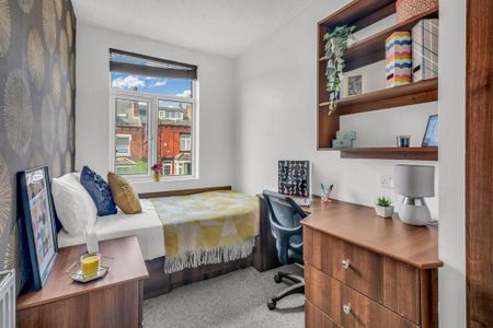 6 bedroom house to rent - Photo 2