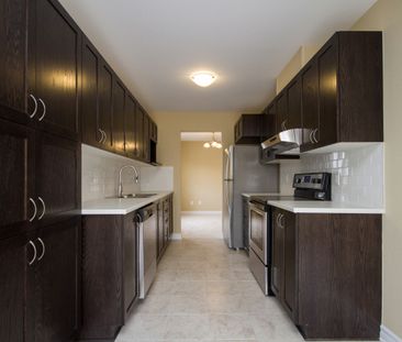 For Lease - 464 Brettonwood Ridge, Kanata, Ontario - Photo 2