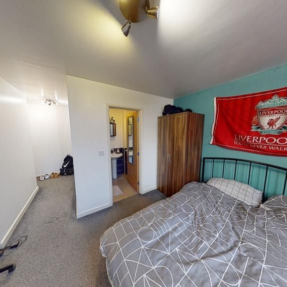 3 bedroom ground floor flat to rent - Photo 1