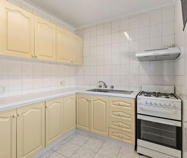 Bright & Convenient Apartment Living in the Heart of Glenroy - Photo 5