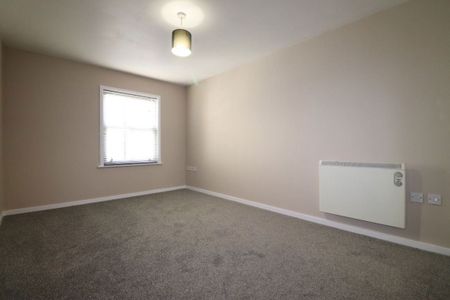 Apartment in Spinners Yard, Fisher Street - Photo 3