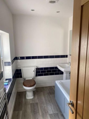 2 bedroom terraced house to rent - Photo 4