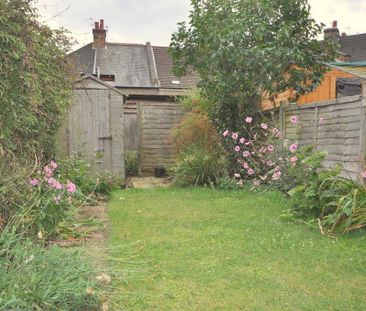 2 bedroom terraced house to rent - Photo 3