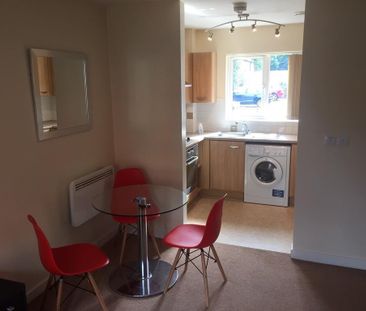 2 bedroom flat to rent - Photo 6