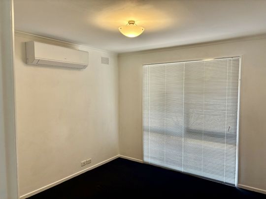 PRIVATE AND SECURE THREE BEDROOM HOME - WALK TO SHOPS - Photo 1