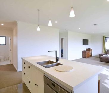 FITZHERBERT - 3 BEDROOM - Photo 4