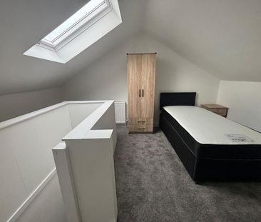 5 bedroom terraced house to rent - Photo 2