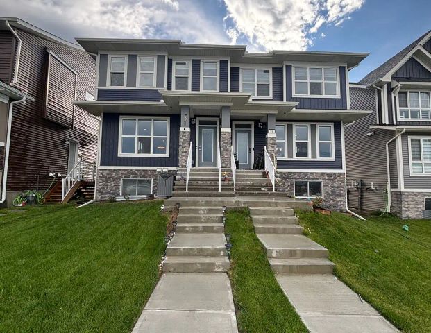 3 Bedroom 2.5 Bath Duplex over 1800 Sq Ft — 3 Bedrooms Duplex - Photo 1