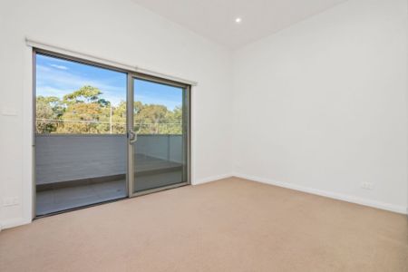 Contemporary living at it's Best! - Photo 5