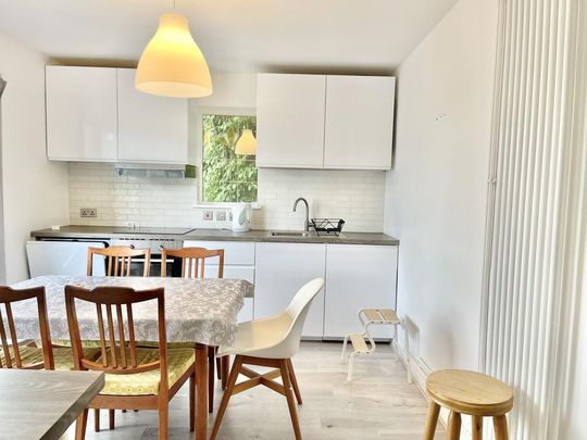 3 bedroom detached bungalow to rent - Photo 1