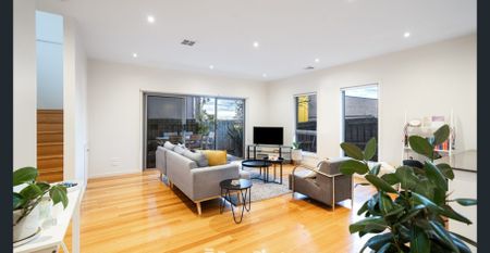 Low-Maintenance Unit in a Prime Belmont Location - Photo 2