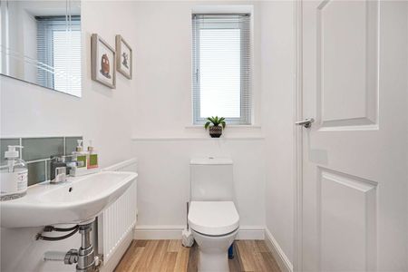Beautifully presented three bedroom home with stylish open plan living, close to Chester city centre. - Photo 3