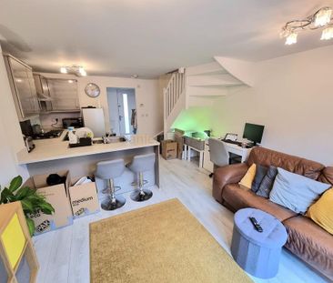 2 bedroom terraced house to rent - Photo 1