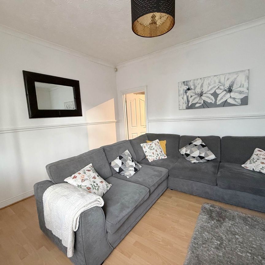 Price £995 pcm - Available Now - Unfurnished - Photo 1