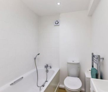 2 bedroom detached house to rent - Photo 5