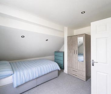 8 bedroom semi-detached house to rent - Photo 6