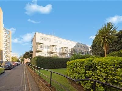Churchill Gardens, SW1V - Photo 3