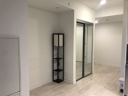 For Lease - 501 Yonge Street Unit# 901, Toronto, Ontario - Photo 3