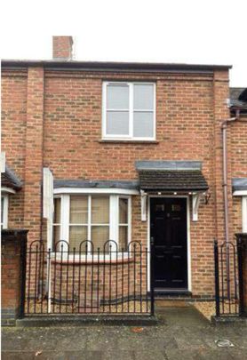 A two bedroom mid-terrace property with two double bedrooms, garage and parking, Aylesbury. Viewing a must! - Photo 1