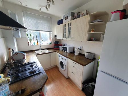 Room in a Shared Flat, Nether Street, N3 - Photo 5