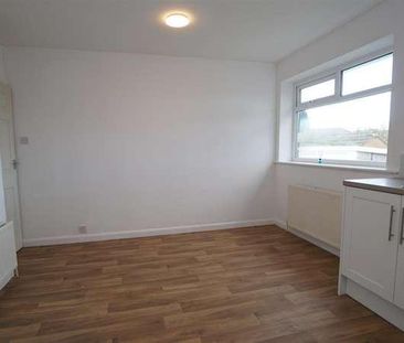 All Alone Road, Idle, Bradford, BD10 - Photo 3