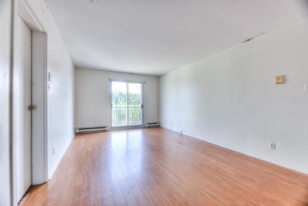 Appartement à louer - Montréal (Pierrefonds-Roxboro) (Pierrefonds/Ouest) - Photo 3