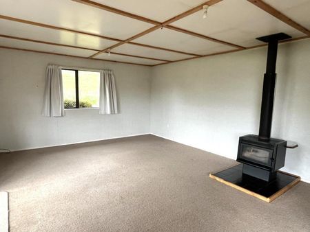 Tidy, serene and rural in Taihape - Photo 4