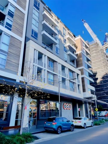 2 bed 2 bath - Photo 2