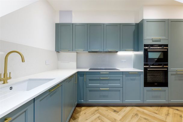 Fairmile Lane, Cobham, Surrey, KT11 flat to rent - Photo 1