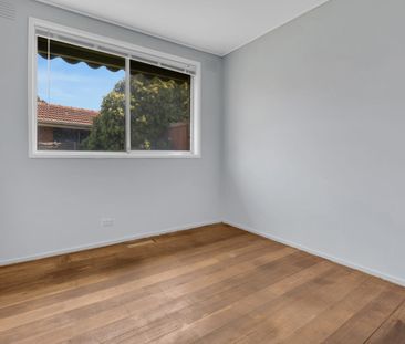 4 Bedroom Spacious Home - Photo 6