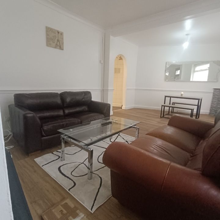 Room in a Shared House, Norway Street, M6 - Photo 1