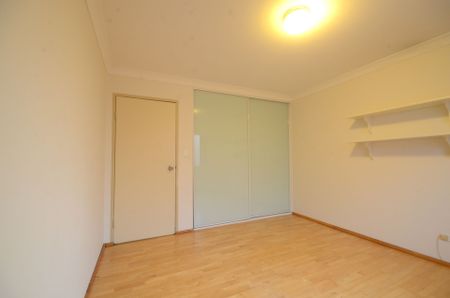 Bright&comma; Spacious and Convenient&excl;&excl; - Photo 4