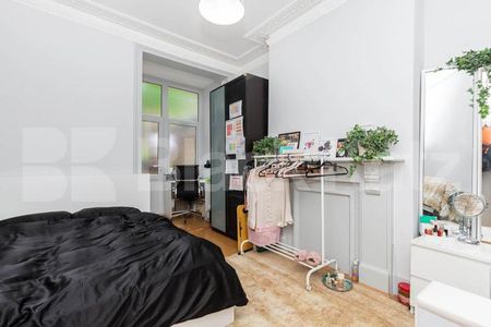 Large 6 bedroom house with 2 bathrooms and close to Archway Station - Photo 2