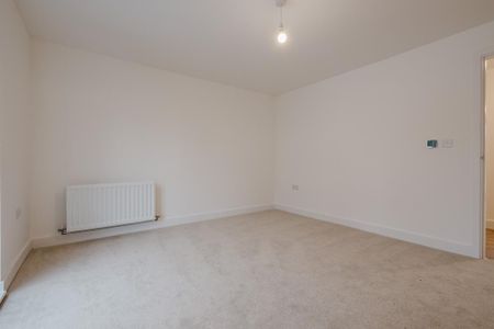 3 bedroom semi-detached house to rent - Photo 4