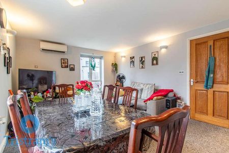 Bishop House, Nottingham, NG7 - Photo 4