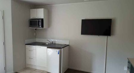 Student Rental - Photo 2