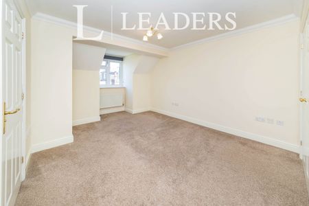 4 bedroom mid-terrace to rent Walhatch Close, Forest Row - Photo 5