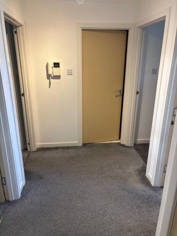 2 Bed Flat, Coplaw Street, G42 - Photo 2