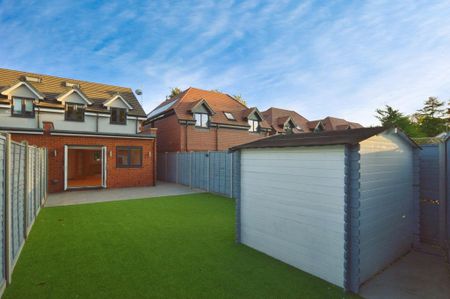 3 bedroom semi-detached house to rent - Photo 4