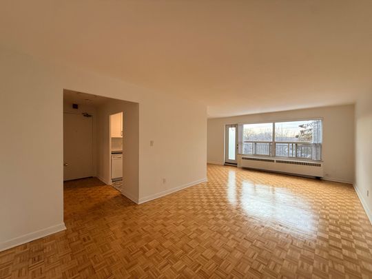For Lease - 28 Upper Canada Drive Unit# 405, Toronto, Ontario - Photo 1