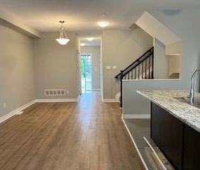 For Lease - 168 Bandelier Way, Stittsville - Munster - Richmond, On... - Photo 2