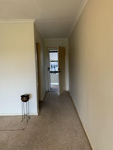 10/7 McGee Place, Pearce, ACT 2607 - Photo 2