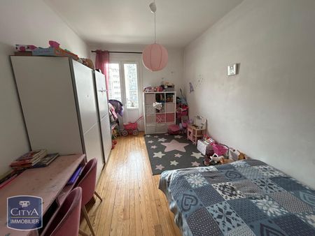 Location Appartement 3 pièces 83m² ST ETIENNE 42000 - Photo 3