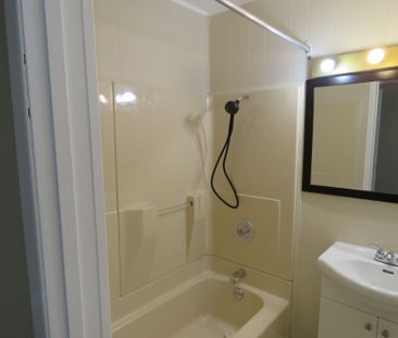 For Lease - 564 Lakeview Road Unit# B, Fort Erie, Ontario - Photo 1