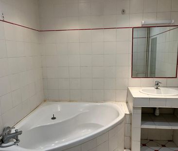 Location Appartement 3 pièces 99m² TASSIN LA DEMI LUNE 69160 - Photo 4