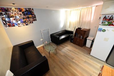 4 bedroom House in Thornville Grove, Leeds - Photo 1