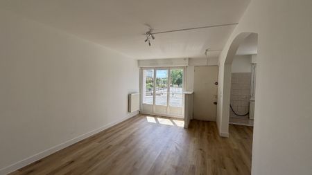 Location Appartement 3 pièces 55m² ORLEANS 45000 - Photo 2